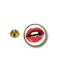 P E3 239 lips